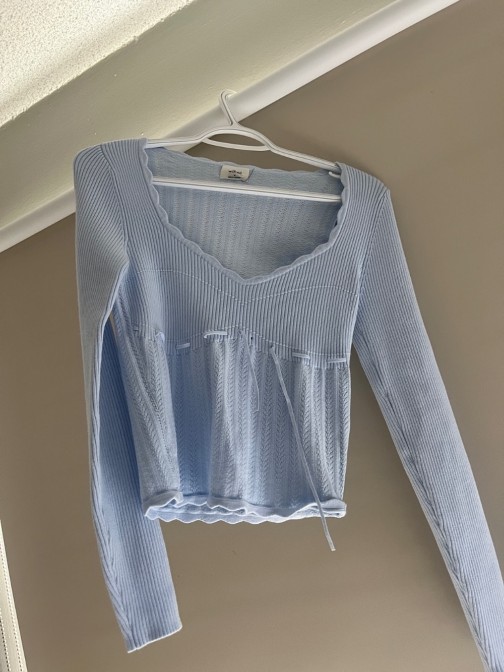 Aritzia Light Blue Ribbed V‑Neck Long Sleeve Top
